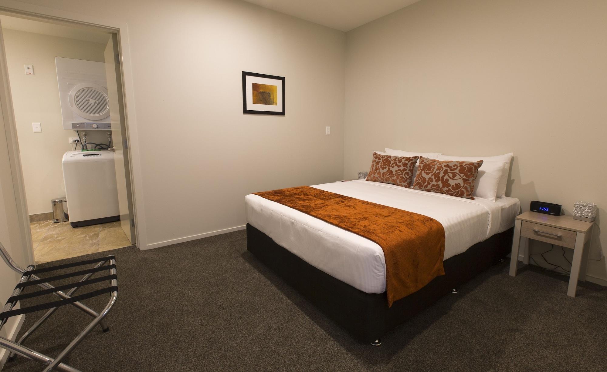 Ramada Suites By Wyndham Christchurch City Exterior foto