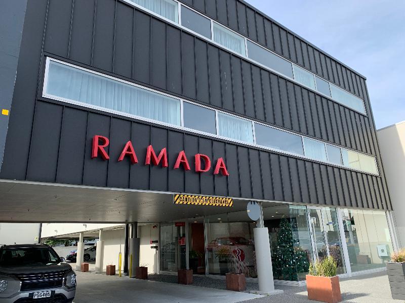 Ramada Suites By Wyndham Christchurch City Exterior foto