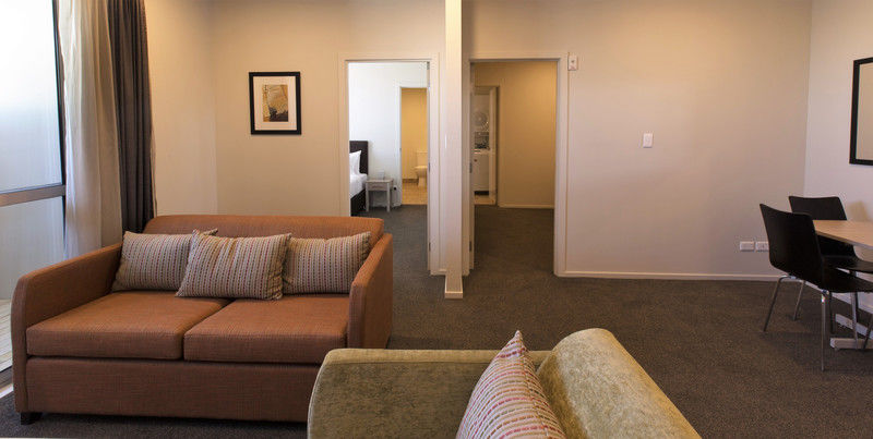 Ramada Suites By Wyndham Christchurch City Exterior foto
