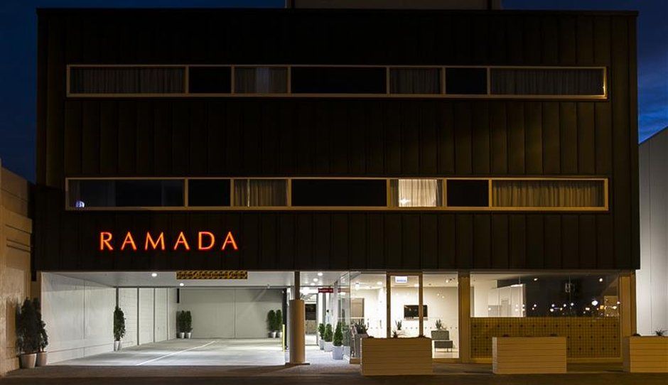 Ramada Suites By Wyndham Christchurch City Exterior foto