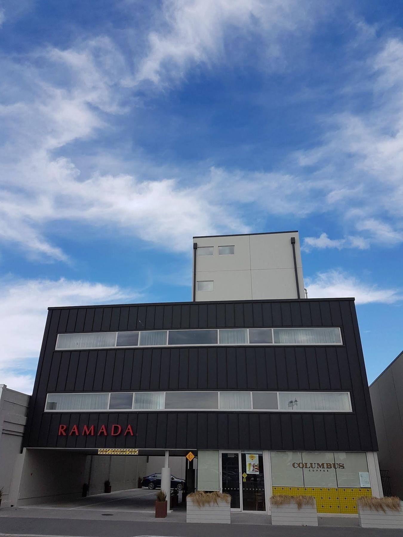 Ramada Suites By Wyndham Christchurch City Exterior foto