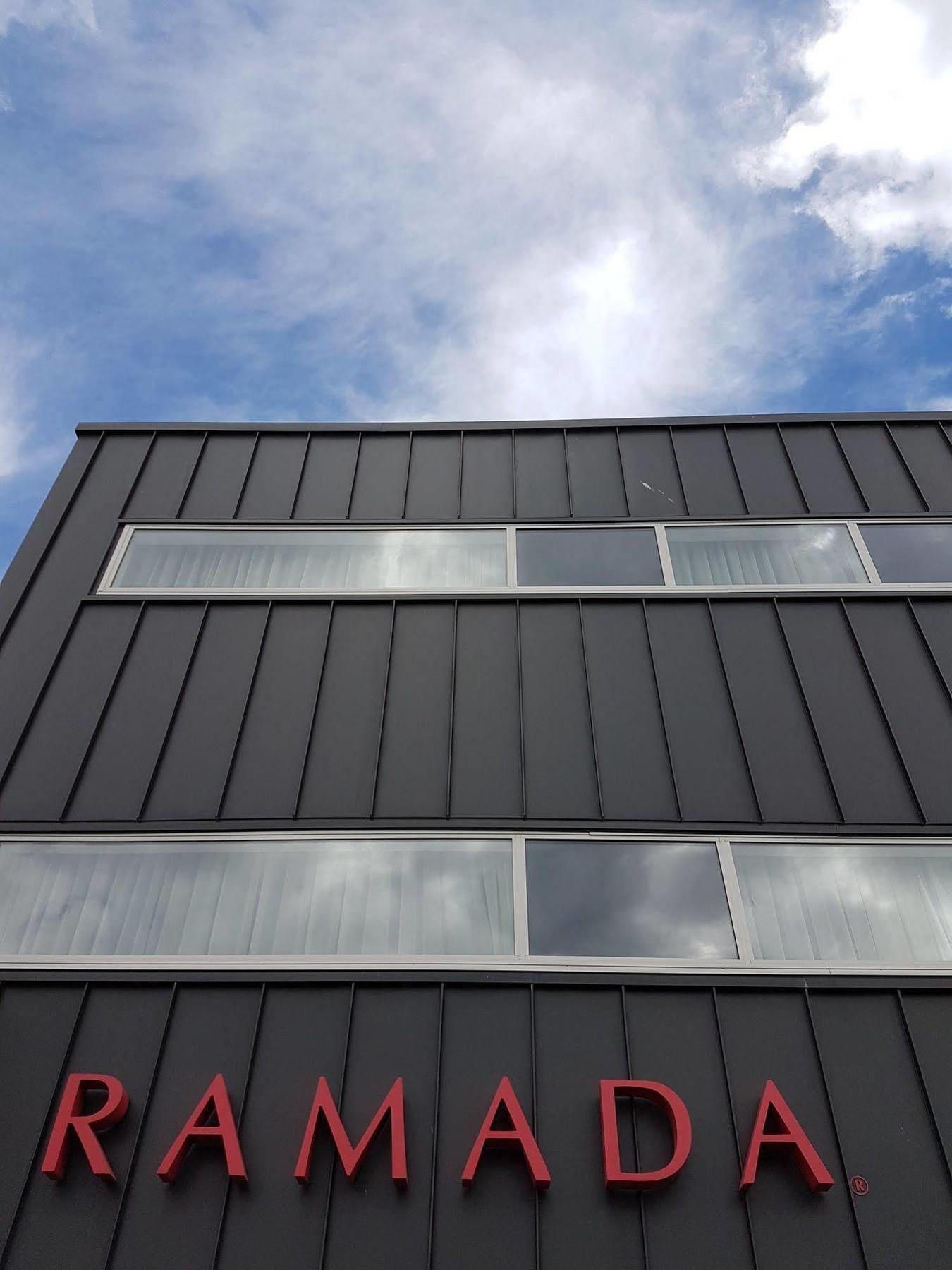 Ramada Suites By Wyndham Christchurch City Exterior foto
