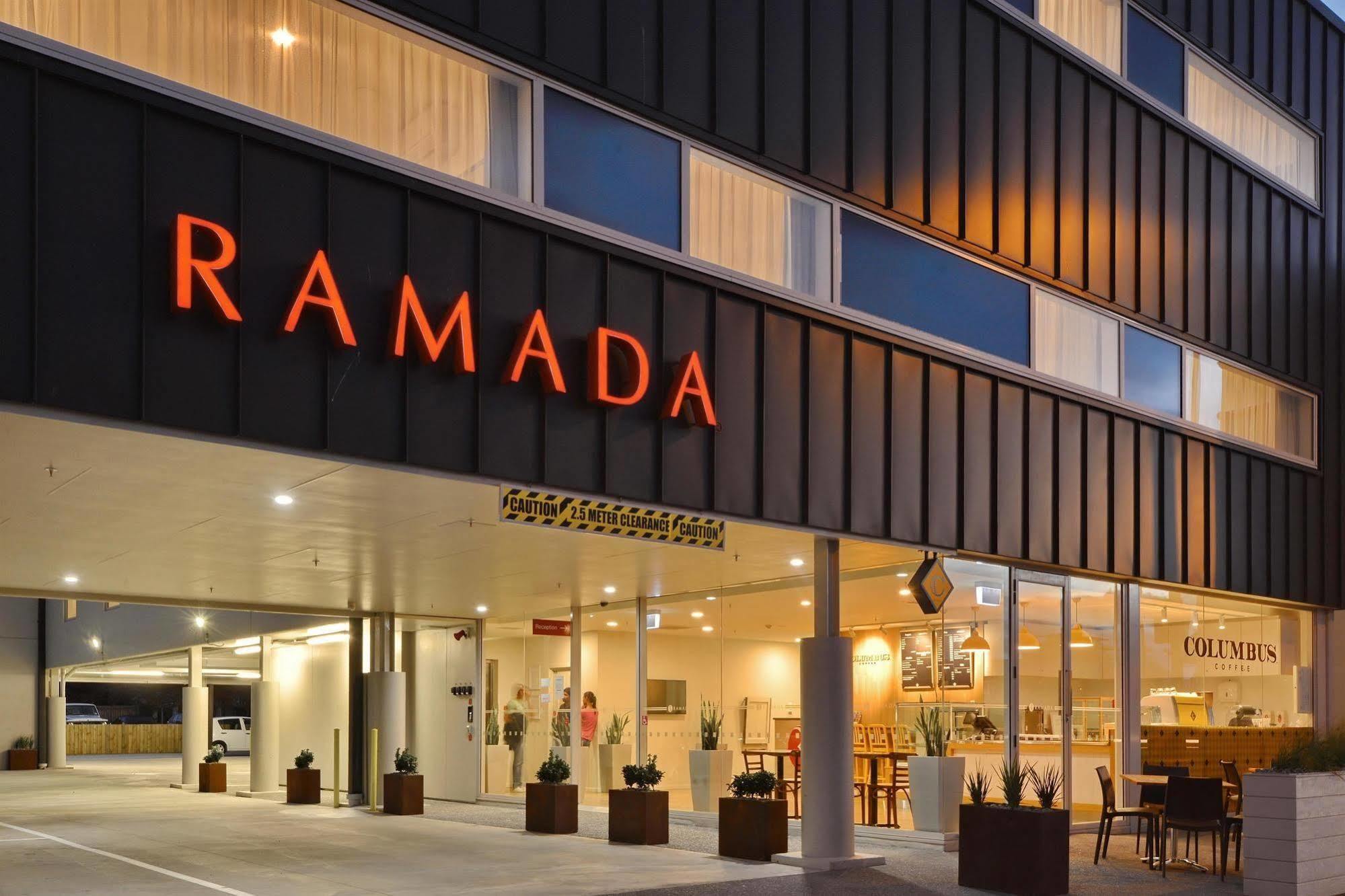 Ramada Suites By Wyndham Christchurch City Exterior foto