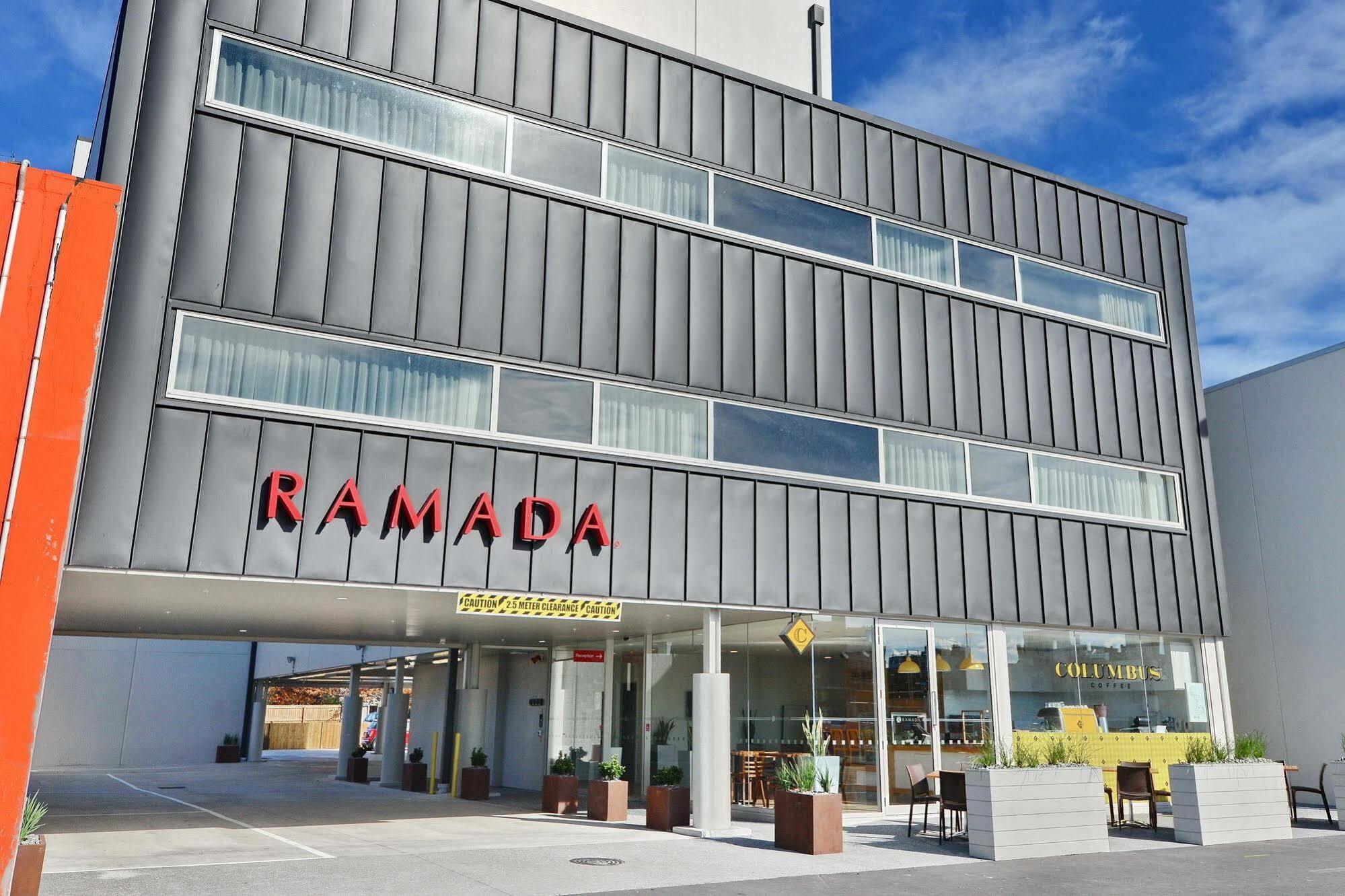 Ramada Suites By Wyndham Christchurch City Exterior foto